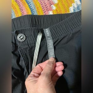 BLACK/CHARCOAL - XL VUORI WOMENS RIP STOP PANTS